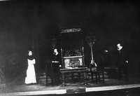 Friedrich Schiller: Don Karlos - Gregorin, Skrbinšek, Levar - Režija: Ciril Debevec, scena: Ivan Vavpotič. Domingo: Edvar Gregorin, Vojvoda Alba: Milan Skrbinšek, Filip II.: Ivan Levar. SNG Drama Ljubljana, 14. 12. 1929.
Fotografija je last: SLOGI (SGM)
Neg.: S.X, 43; sig. 529