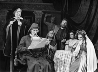 Volpone - Skrbinšek, Peček, Skrbinšek, Gregorin, Svetel, Nablocka - Ben Jonson, Stefan Zweig: Volpone - 6. slika (III. dej., 1. priz.). SNG Drama Ljubljana, 24. 2. 1951.
Neg.: S. XXVIII, 19, sig. 1252