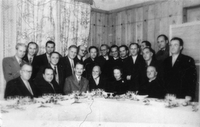 Homo mensura  - 40. obletnica mature na mariborski realki (1928-1968) - Kumbatovič stoji šesti z desne.