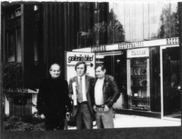 Homo mensura - Filip Kumbatovič Kalan, Jean-Charles Lombard in Smiljan Rozman.
Mednarodno pisateljsko srečanje (PEN), Bled 1985.
