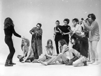 Pupilija, papa Pupilo pa Pupilčki - Levstik - TV-snemanje. December 1969 ali januar 1970.
XI. prizor: Barbara Levstik dirigira.
