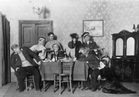 L. N. Andrejev: Mladoletje - Cesar, Sancin, Jerman, Levar, Daneš, Jan, Juvan - SNG Drama Ljubljana, 8. 10. 1930.
Fotografija je last: SLOGI (SGM)
Neg.: S.LXXII, 60, sig. 2933